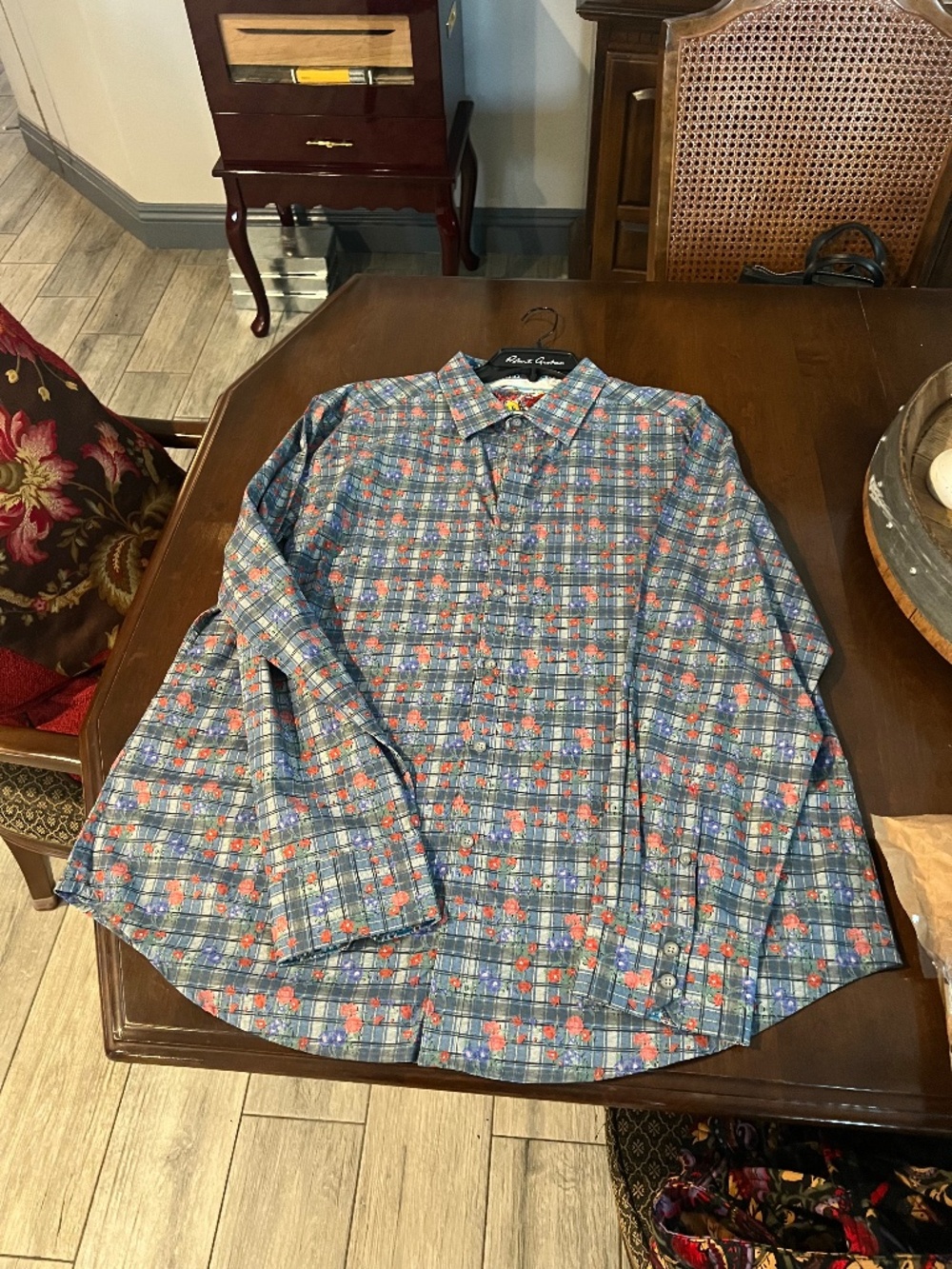 Robert Graham Men's Button Down Shirt. Size Big and Tall 2XL.
